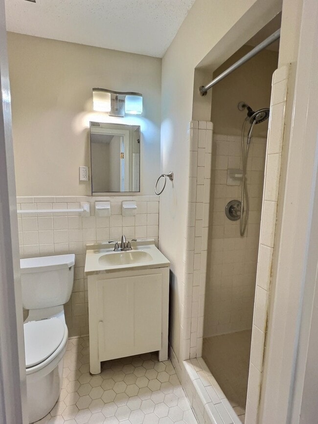 Building Photo - 514 Jeffrey Ln