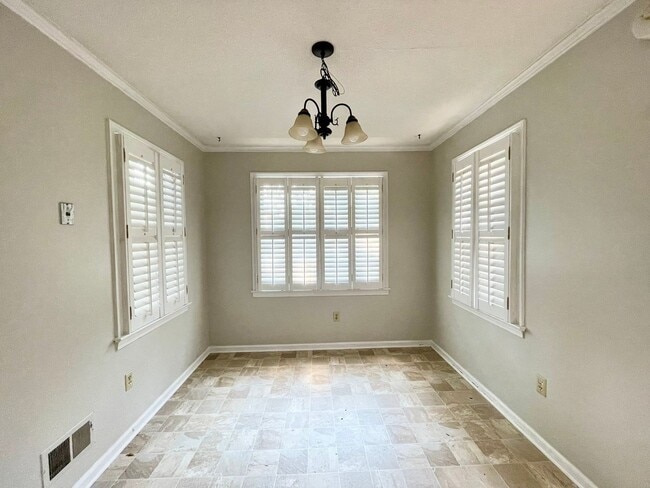 Building Photo - Irmo
