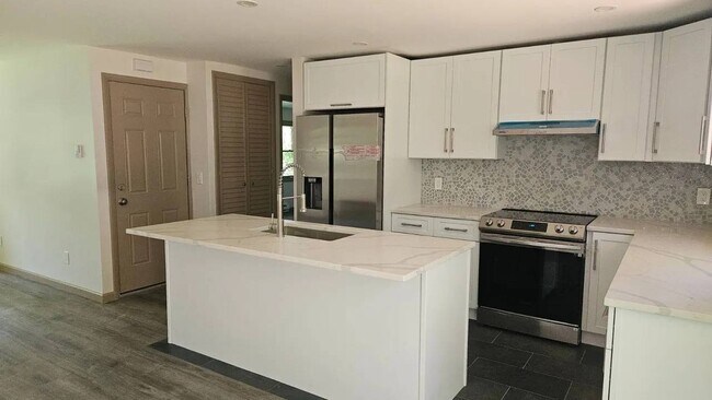 Building Photo - 5671 NY-9H