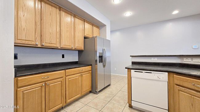 Building Photo - 16176 W Desert Mirage Dr