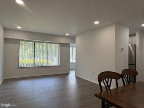 Building Photo - 9574 Jayhawk Terrace