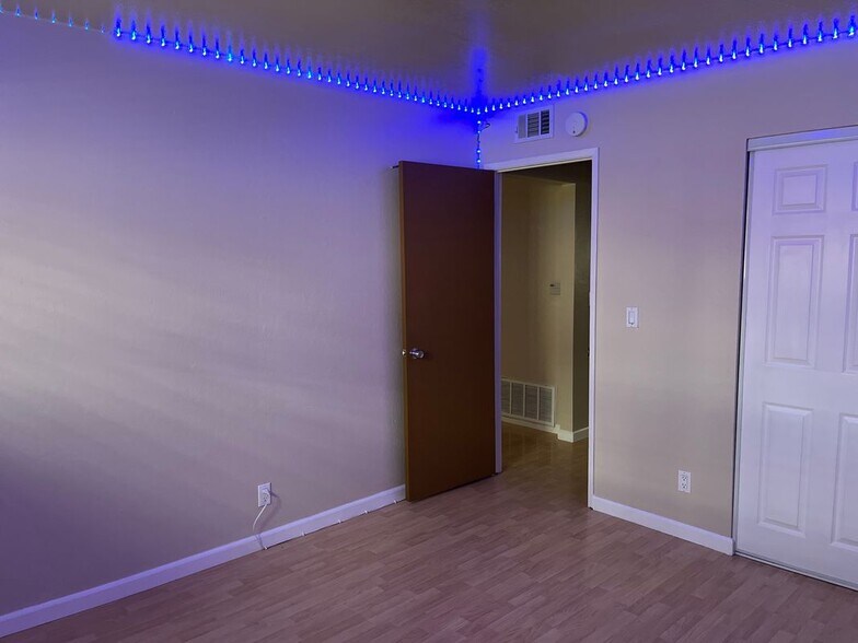 Building Photo - 5489 Judith St