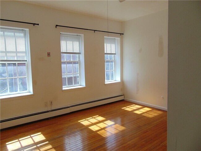 Building Photo - 175 Union St
