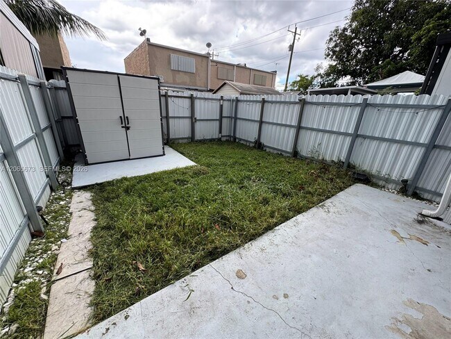 Building Photo - 5427 NW 169th St