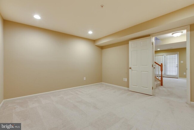 Building Photo - 7543 Maidenhead Dr