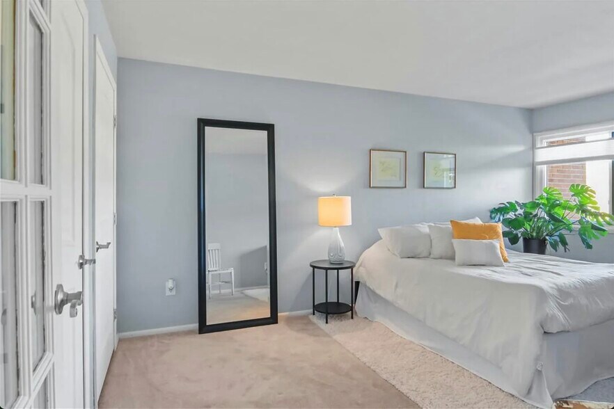 Building Photo - 2251 N Triphammer Rd