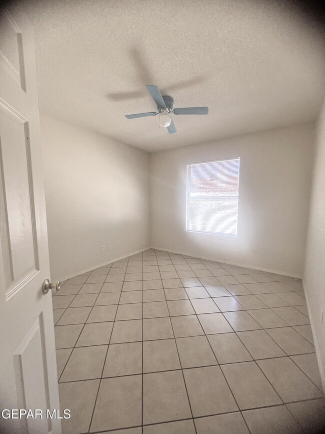 Building Photo - 7317 Desierto Azul Dr