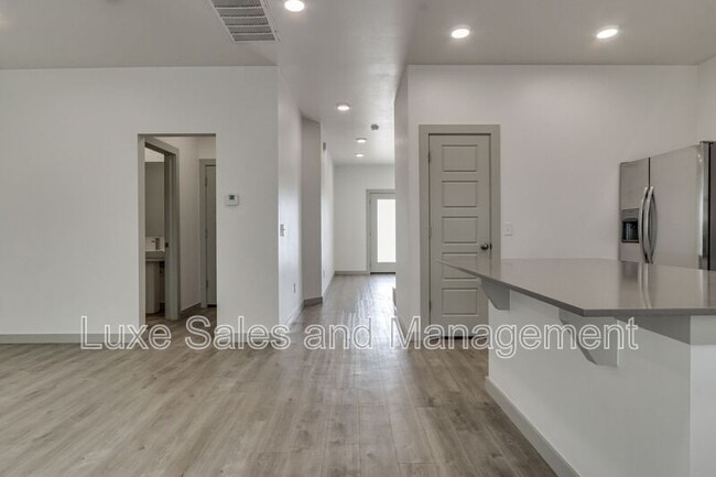 Building Photo - 7907 NW 135th Terrace