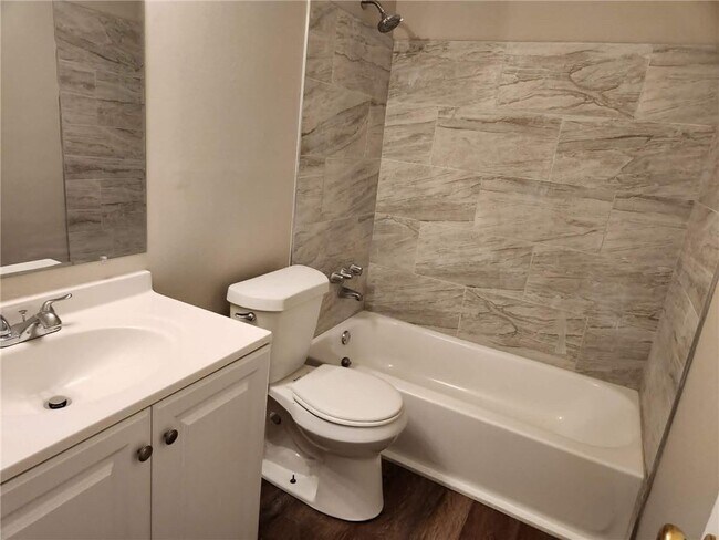 Building Photo - 169 Governors Dr