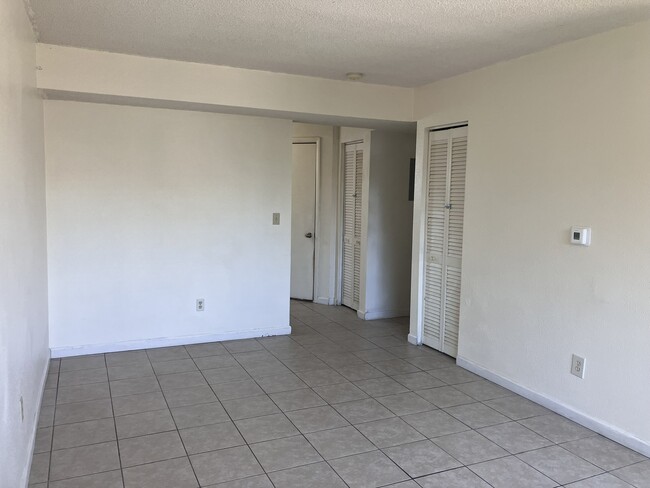 Building Photo - 1415 Boswell Dr