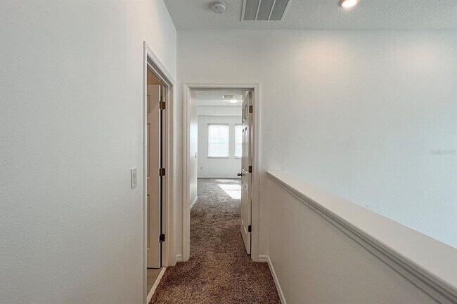 Building Photo - 15589 Willow Arbor Cir