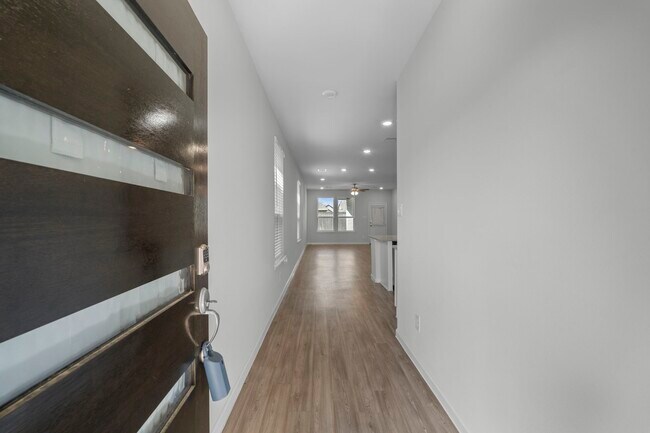Building Photo - 12927 California Palm Ct