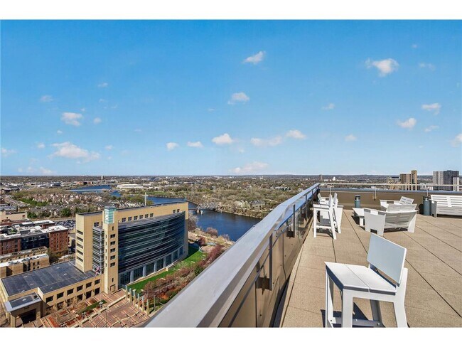 Building Photo - 19 S 1st St