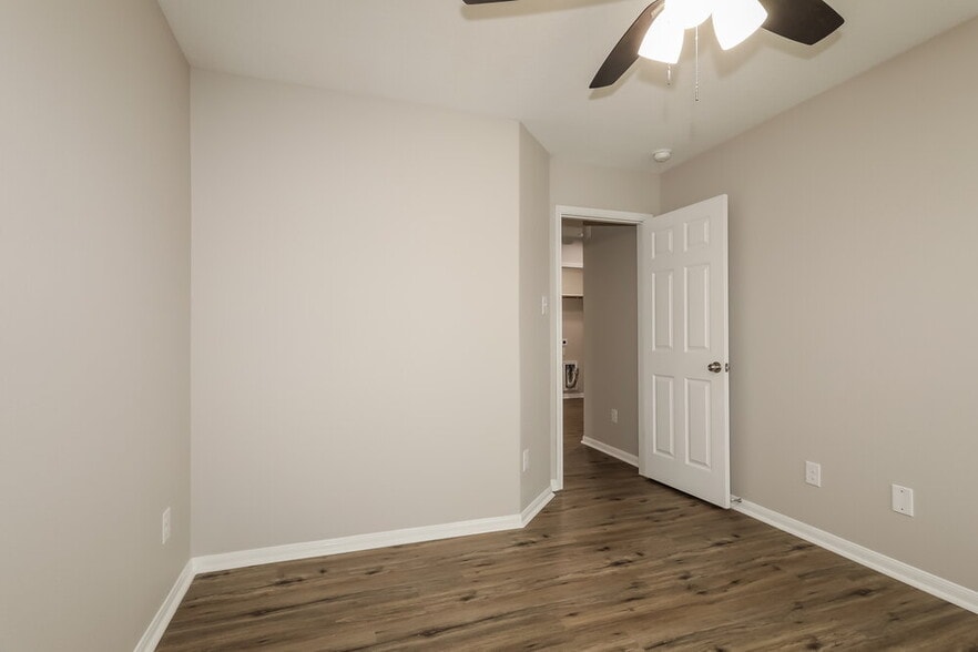 Building Photo - 9943 Chimney Swift Ln