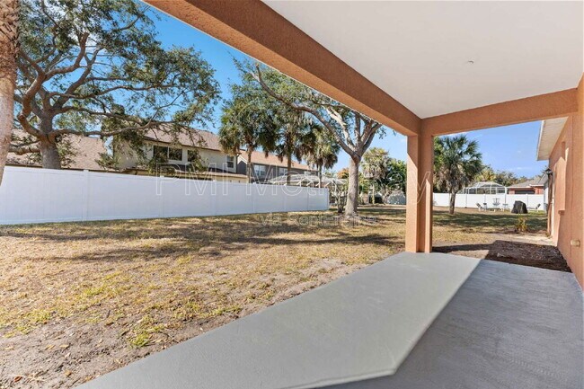 Building Photo - 11709 Holly Creek Dr