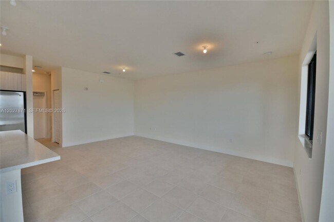 Building Photo - 4700 NW 84th Ave