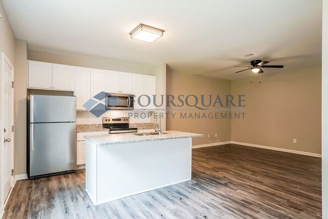 Building Photo - Townhome | Back Patio | Single -Car Garage...