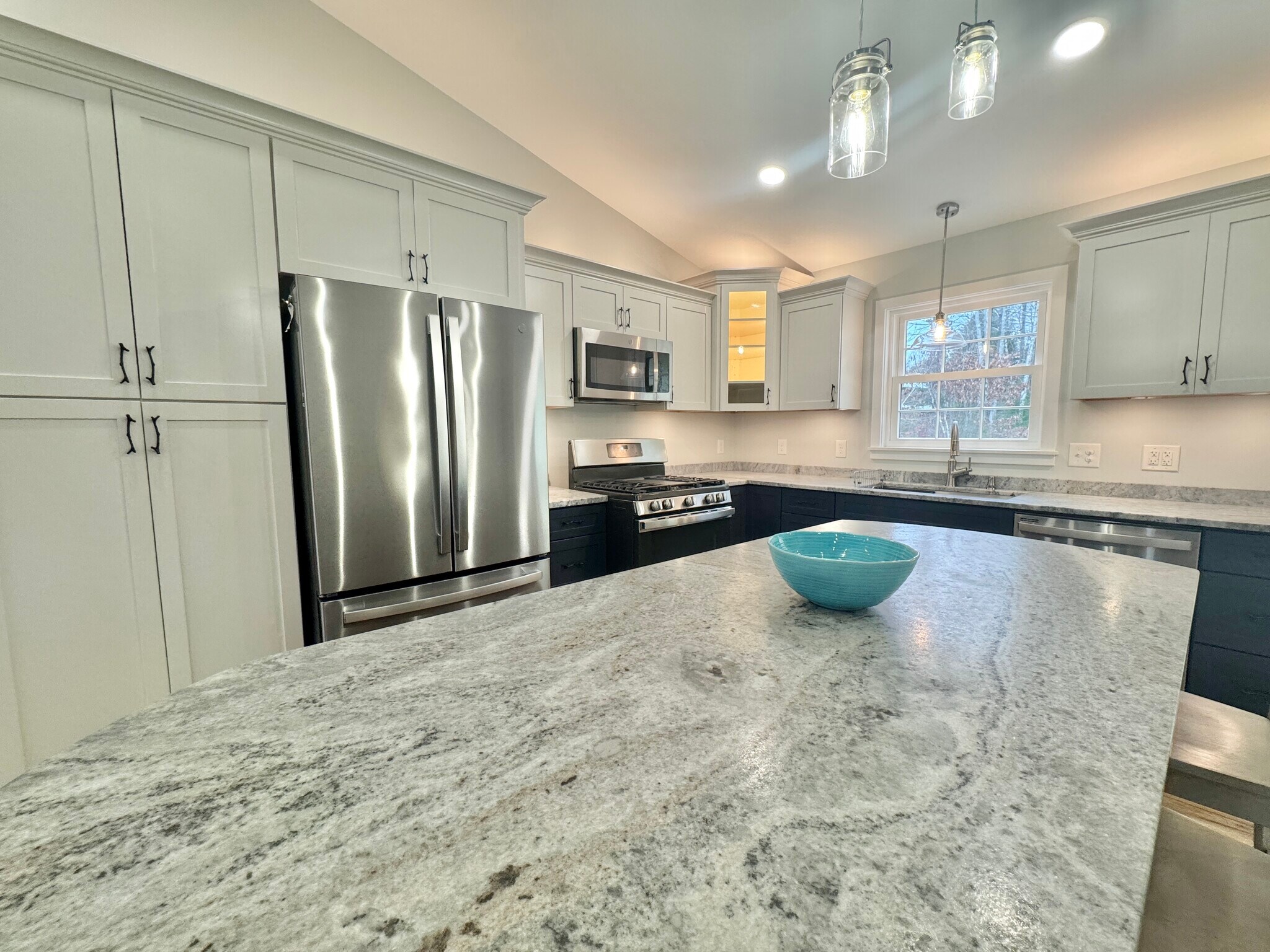 Building Photo - 49 Fort Point Cove Rd