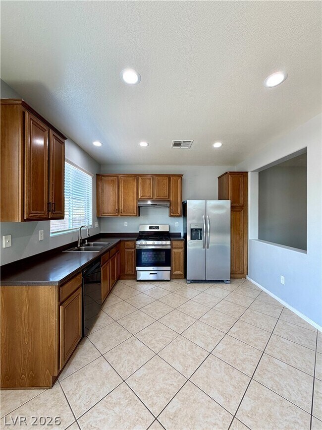 Building Photo - 8672 Big Sagebrush Ave