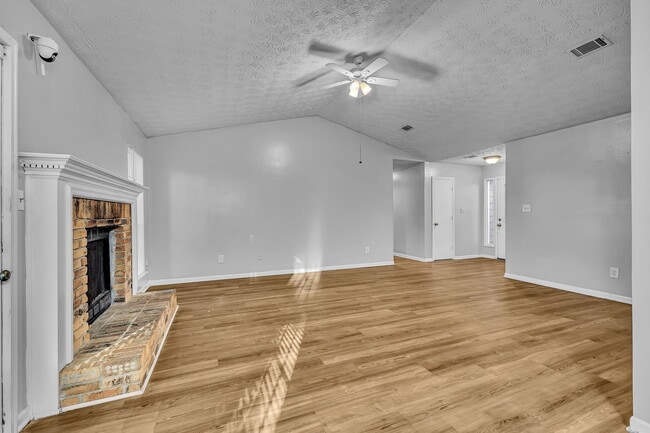 Building Photo - Ashbill