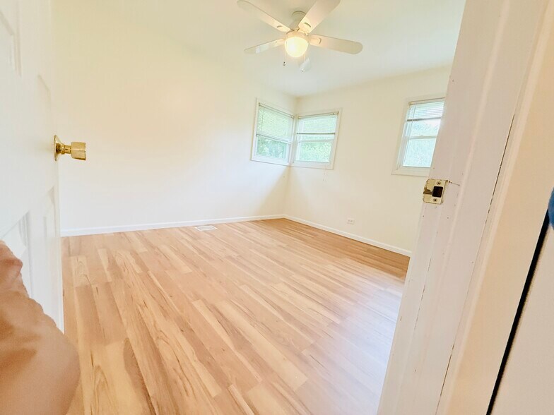 Building Photo - 2904 Stork Ct