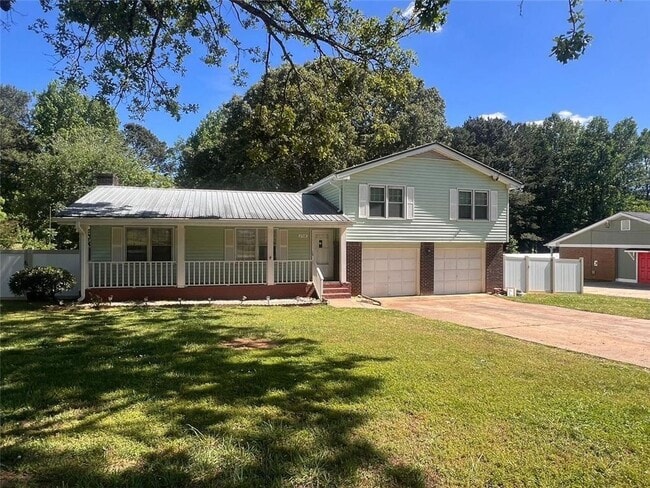 Building Photo - 2768 Majestic Cir