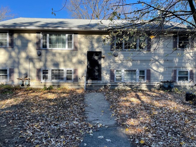 Primary Photo - 22 Mitchell St