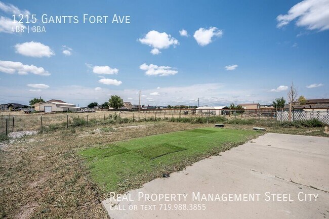 Building Photo - 1215 N Gantts Fort Ave