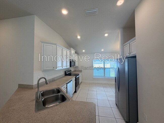 Building Photo - 2313 Angel Fish Loop