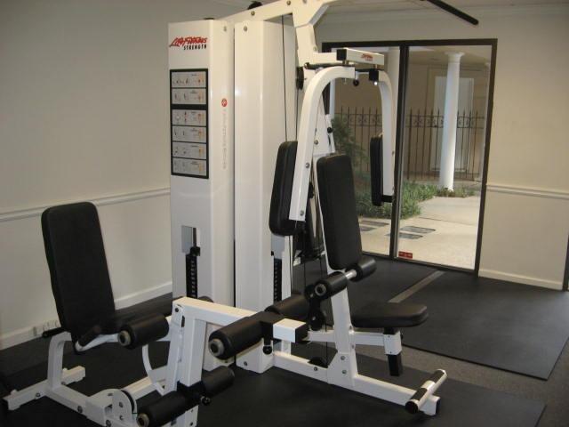 Building Photo - 203 14th St NE