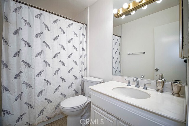 Building Photo - 4950 Louise Ave