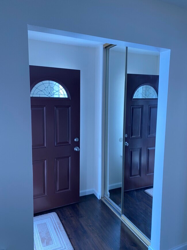 Front foyer - 57 Birchwood Rd