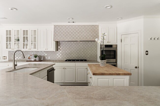 Building Photo - 11739 Wood Ln