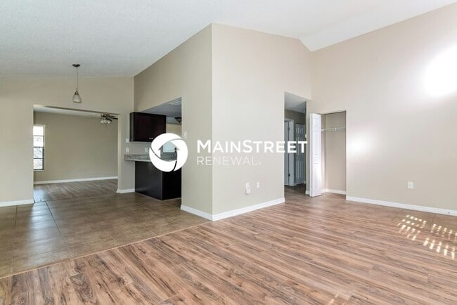 Building Photo - 3 Bedroom Pet-Friendly Home in Spring Hill...