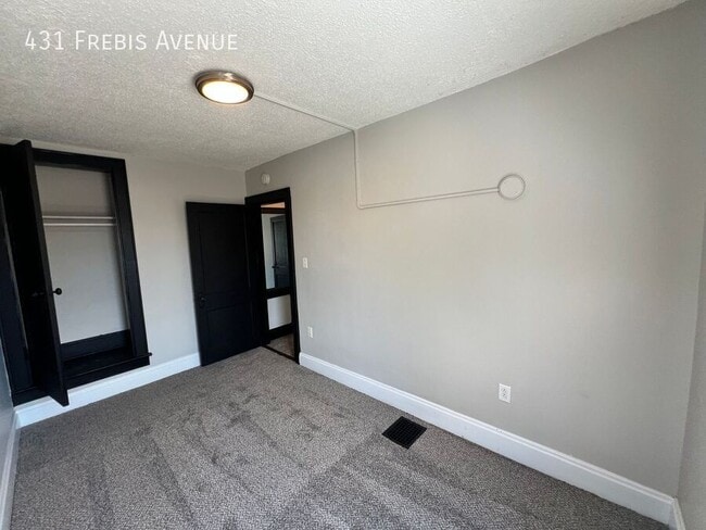 Building Photo - 431 Frebis Ave