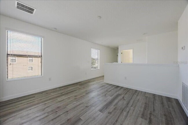 Building Photo - 7401 Ella Ln