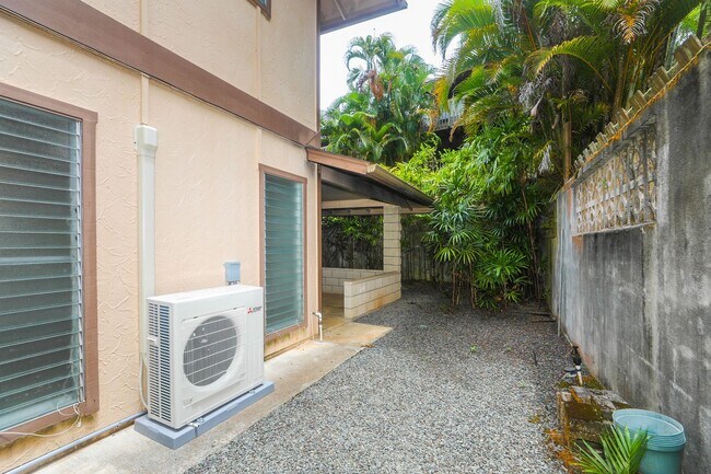 Building Photo - Kaneohe Woods – 3BR/2.5BA home with Mounta...
