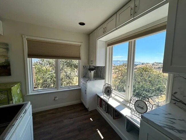 Building Photo - 4304 Leal Dr