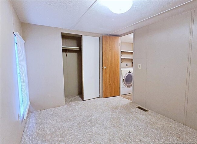 Building Photo - 826 Rembrandt Dr