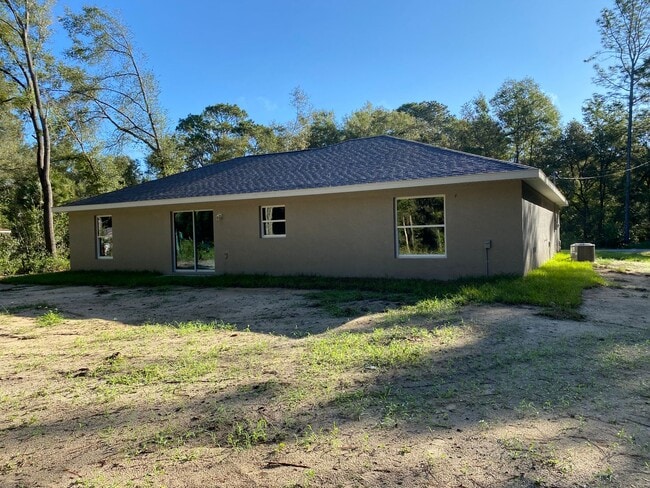 Building Photo - Custom Home - Desirable SW Dunnellon Neighborhood 3/2/2 **Won't Last**Available Soon!