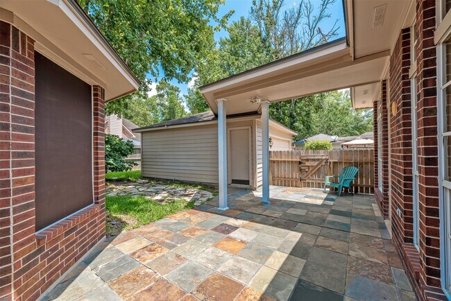 Building Photo - 5211 High Glen Ct