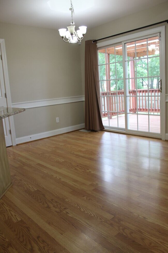 Building Photo - 500 Johnson Branch Rd