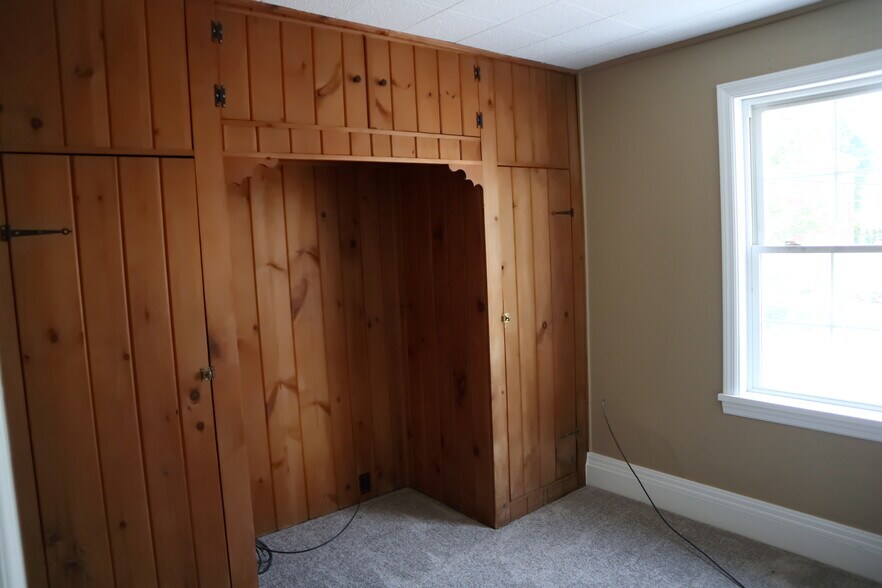 Building Photo - 606 2nd St