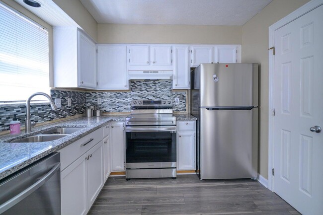Building Photo - 961 Philadelphia Dr