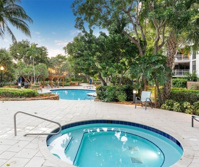 Building Photo - 2000 Towerside Terrace