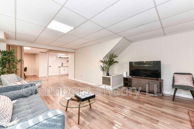 Building Photo - 4706 8th Rd S