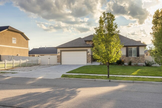 Building Photo - Heber Home