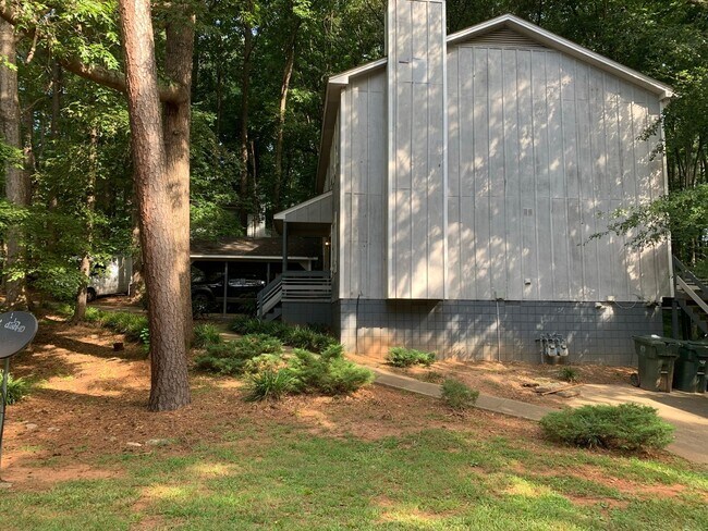 Building Photo - 4204 #9
