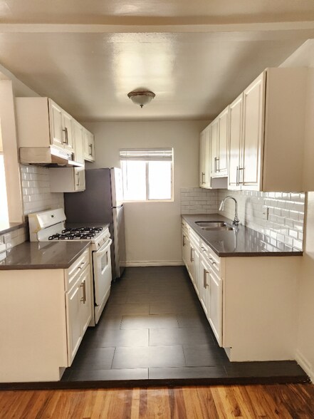 Building Photo - 1231 N Formosa Ave