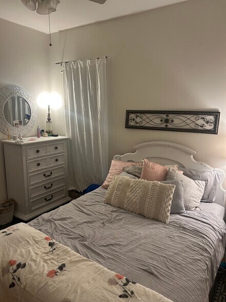 Bedroom View 1 - 1251 Spaight St